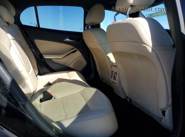 WDCTG4EB7JJ444475 2018 MERCEDES-BENZ GLA250 Black უკანა სავარძლების ხედი
