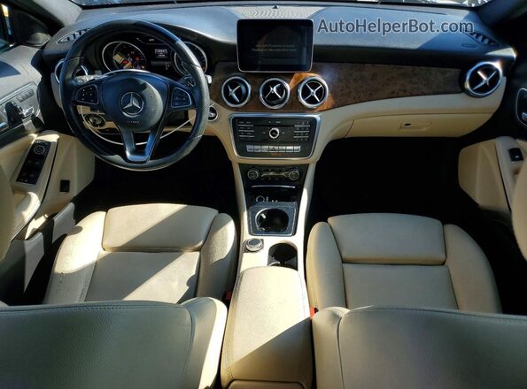 WDCTG4EB7JJ444475 2018 MERCEDES-BENZ GLA250 Black წინა პანელის ხედი