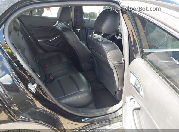 WDCTG4EB7JJ456013 2018 MERCEDES-BENZ GLA 250 Black VIN կոդի պիտակի տեսք