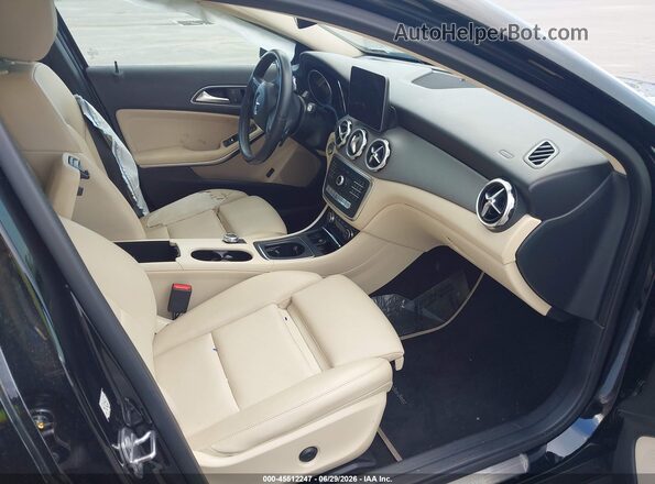 WDCTG4EB9JJ480085 2018 MERCEDES-BENZ GLA 250 Black Widok wnętrza z przodu