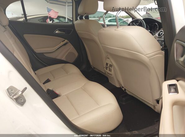WDCTG4EB9KJ551626 2019 MERCEDES-BENZ GLA 250 Beige VIN կոդի պիտակի տեսք