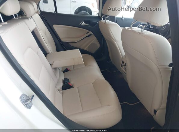 WDCTG4EB9KU018934 2019 MERCEDES-BENZ GLA 250 Белый Вид наклейки с VIN-кодом