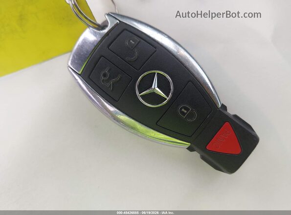 WDCTG4EB9KU019307 2019 MERCEDES-BENZ GLA 250 Red Widok deski rozdzielczej