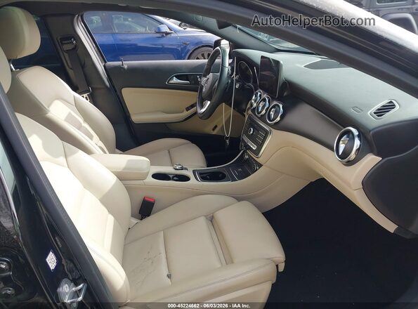 WDCTG4EBXKU009630 2019 MERCEDES-BENZ GLA 250 Black Vista interior delantera