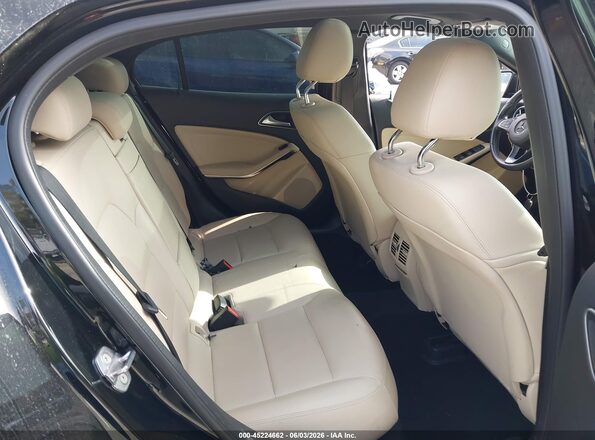 WDCTG4EBXKU009630 2019 MERCEDES-BENZ GLA 250 Black Vista de la etiqueta del VIN