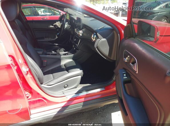 WDCTG4GB0KU014087 2019 MERCEDES-BENZ GLA 250 Red Вид салону спереду