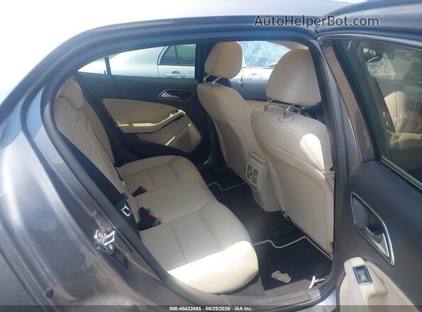 WDCTG4GB8KJ609464 2019 MERCEDES-BENZ GLA 250 Gray Vista de la etiqueta del VIN