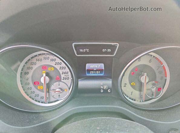 WDCTG4GB9GJ207704 2016 MERCEDES-BENZ GLA White Вид щитка приладів