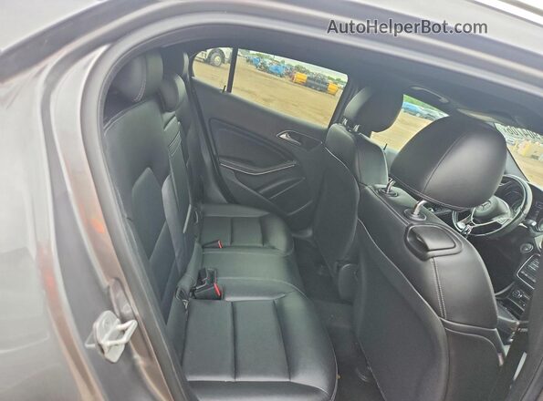 WDCTG4GBXGJ210692 2016 MERCEDES-BENZ GLA Gray Սալոնի հետևի տեսք