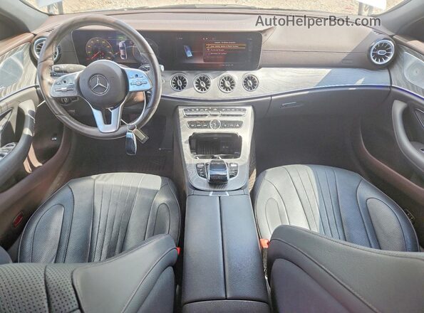 WDD2J5KB9KA029517 2019 MERCEDES-BENZ CLS-CLASS Silver Widok deski rozdzielczej