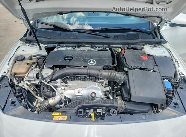 WDD3G4EB0LW042332 2020 MERCEDES-BENZ A White Widok wnętrza z tyłu