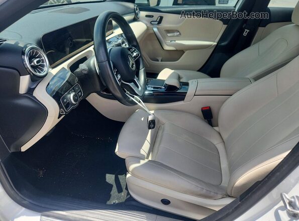 WDD3G4EB0LW042332 2020 MERCEDES-BENZ A White Widok wnętrza z przodu