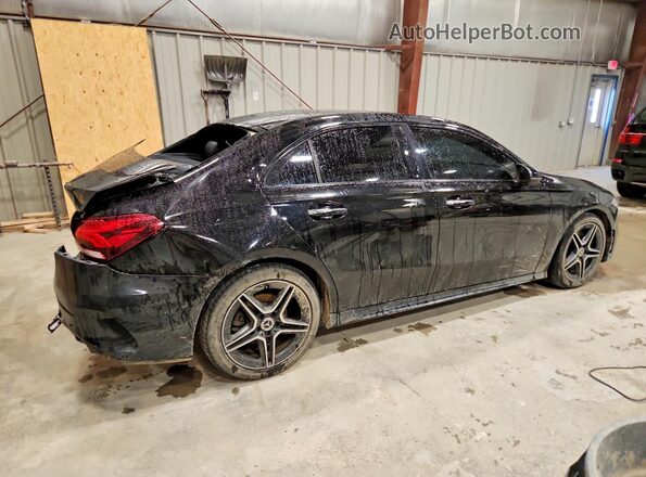 WDD3G4EB1KW017714 2019 MERCEDES-BENZ A Black Tył prawy