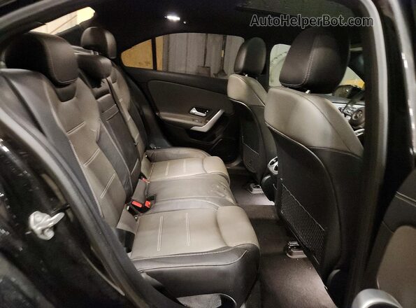 WDD3G4EB1KW017714 2019 MERCEDES-BENZ A Black Widok tylnych siedzeń