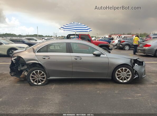 WDD3G4EB1LW038404 2020 MERCEDES-BENZ A 220 Серый Вид задней части салона