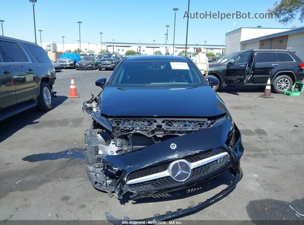 WDD3G4EB5KW017294 2019 MERCEDES-BENZ A 220 Black Vista del cuadro de instrumentos