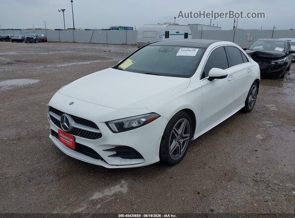 WDD3G4EB5KW017831 2019 MERCEDES-BENZ A 220 White Vista tres cuartos delantera izquierda
