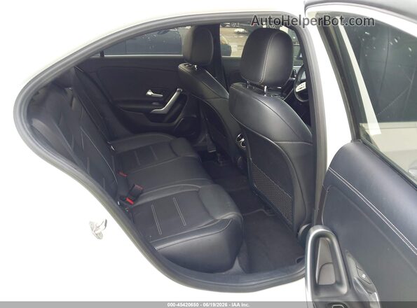 WDD3G4EB5KW017831 2019 MERCEDES-BENZ A 220 White Vista de la etiqueta del VIN