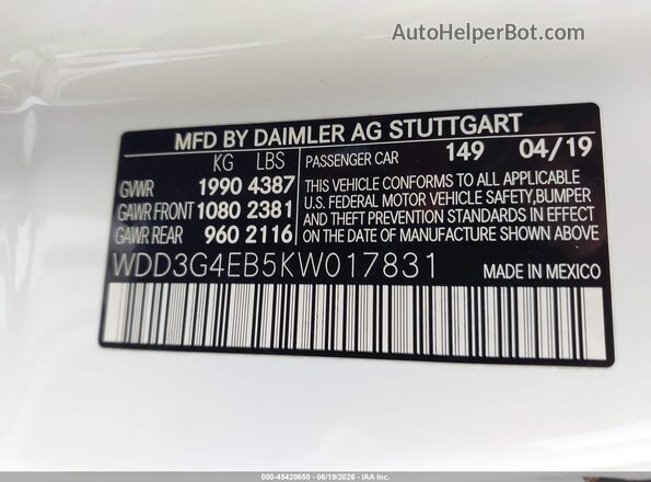 WDD3G4EB5KW017831 2019 MERCEDES-BENZ A 220 White Vista del compartimento del motor