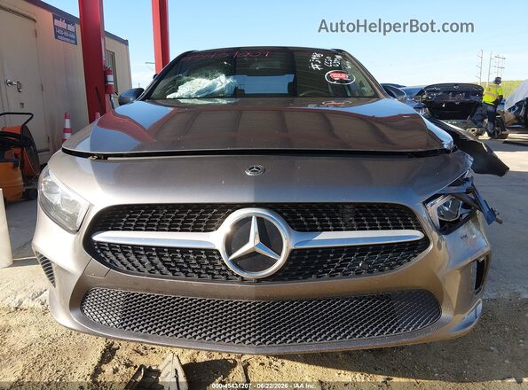WDD3G4EB5KW020390 2019 MERCEDES-BENZ A 220 Gray Սարքավորումների վահանակի տեսք