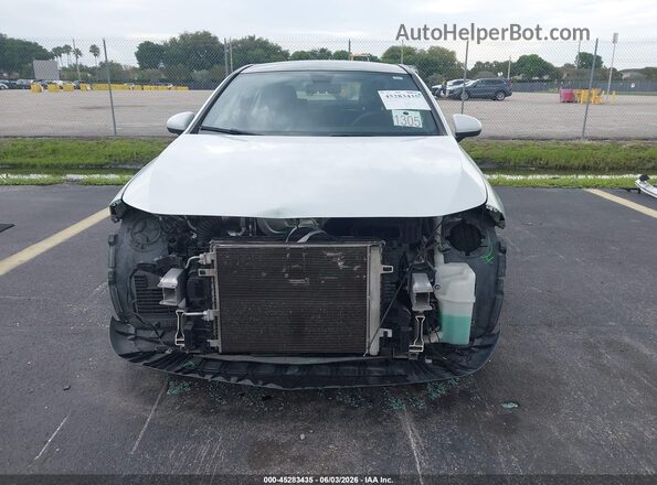 WDD3G4EB5LW041774 2020 MERCEDES-BENZ A 220 White Front view