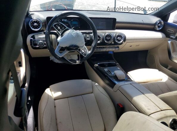 WDD3G4EB6KW020706 2019 MERCEDES-BENZ A220 Silver Dashboard view