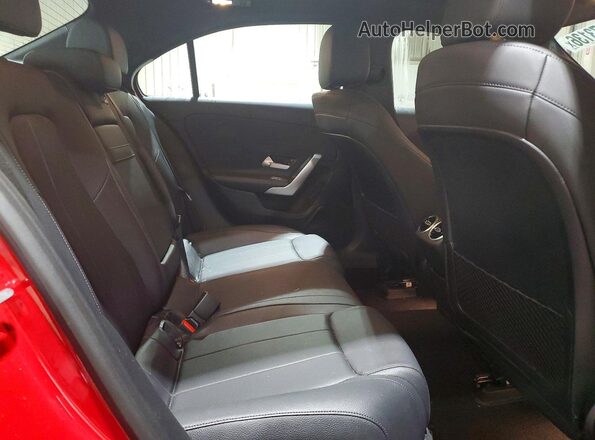 WDD3G4EB6KW027977 2019 MERCEDES-BENZ A Red Widok tylnych siedzeń