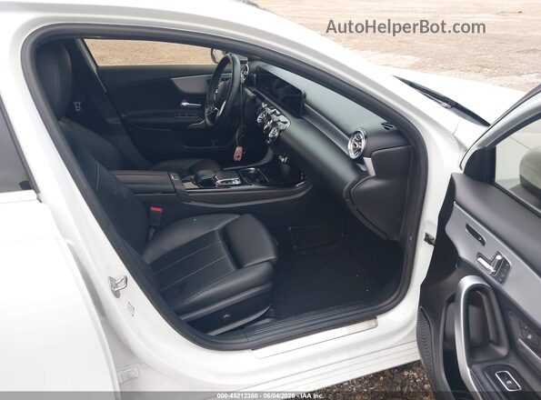 WDD3G4EB6LW042321 2020 MERCEDES-BENZ A 220 White Widok wnętrza z przodu