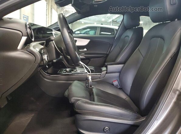 WDD3G4EB8KW014583 2019 MERCEDES-BENZ A Gray Vista interior delantera