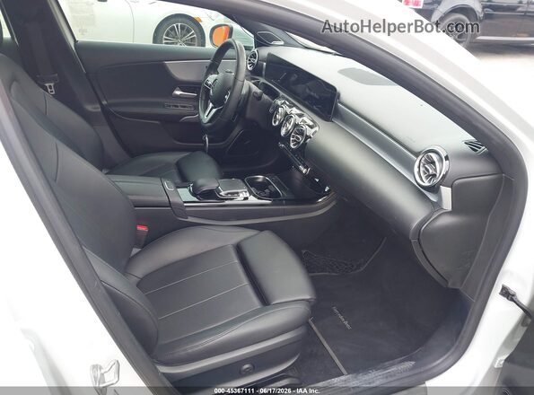 WDD3G4EB9LW037730 2020 MERCEDES-BENZ A 220 White Front interior view