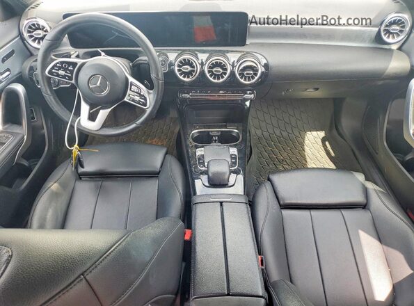 WDD3G4EB9LW039462 2020 MERCEDES-BENZ A Белый Вид панели приборов