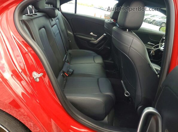WDD3G4EBXKW015802 2019 MERCEDES-BENZ A-CLASS Red Vista de los asientos traseros