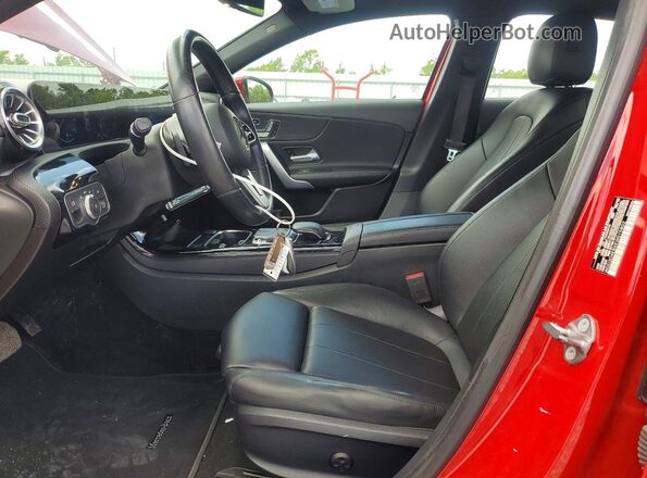 WDD3G4EBXKW015802 2019 MERCEDES-BENZ A-CLASS Red Vista interior delantera
