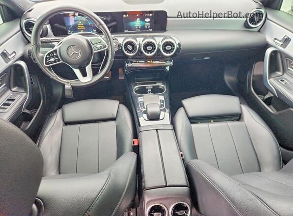 WDD3G4EBXKW026833 2019 MERCEDES-BENZ A Белый Вид панели приборов