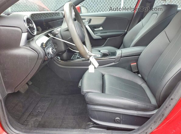 WDD3G4FB4LW039481 2020 MERCEDES-BENZ A Red Вид салону спереду