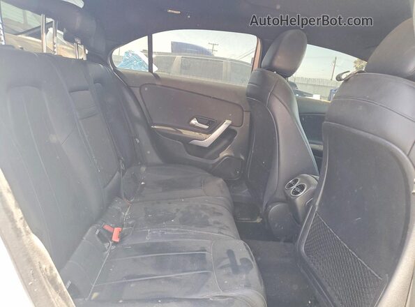 WDD3G4FB6KW019697 2019 MERCEDES-BENZ A Белый 