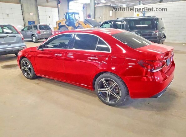 WDD3G4FB8KW020026 2019 MERCEDES-BENZ A Red Tył lewy