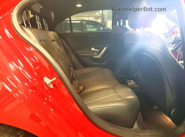 WDD3G4FB8KW020026 2019 MERCEDES-BENZ A Red Widok tylnych siedzeń
