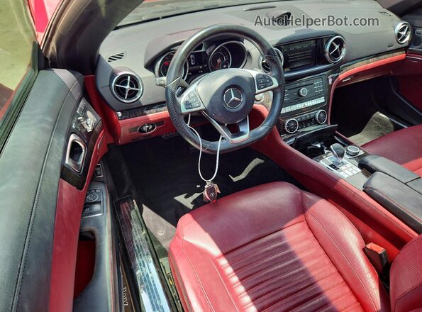 WDDJK6GA6HF045135 2017 MERCEDES-BENZ SL Red Vista del salpicadero