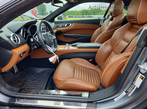 WDDJK7DA3JF050583 2018 MERCEDES-BENZ SL Silver წინა სალონის ხედი