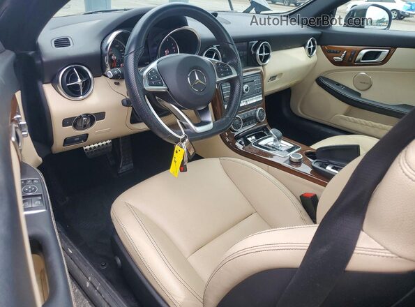 WDDPK3JA6JF155982 2018 MERCEDES-BENZ SLC Black Dashboard view