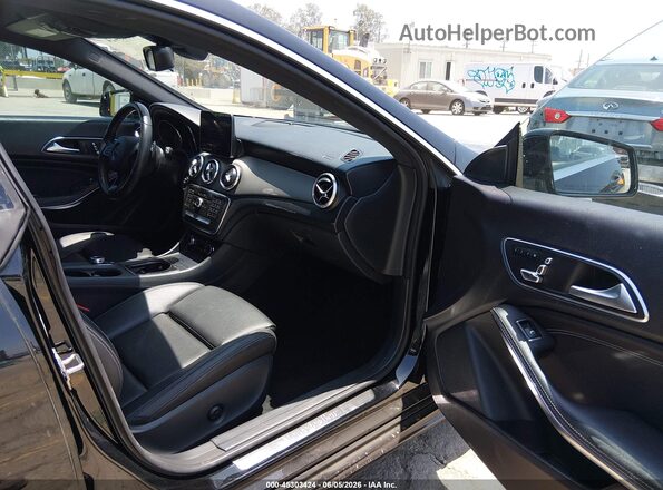 WDDSJ4EB0JN677602 2018 MERCEDES-BENZ CLA 250 Black Widok wnętrza z przodu