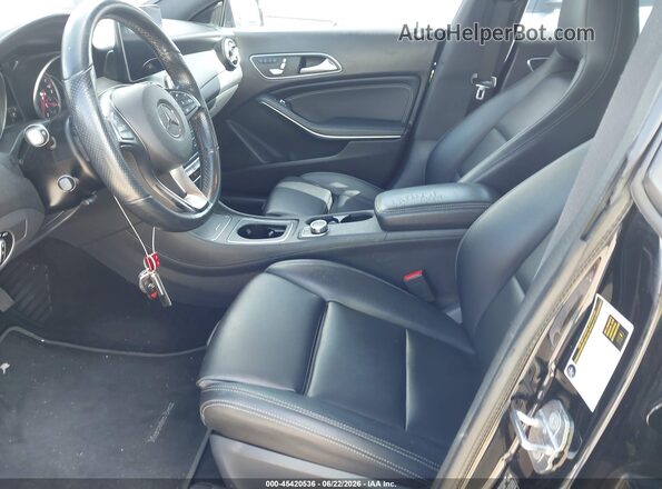 WDDSJ4EB0KN739842 2019 MERCEDES-BENZ CLA 250 Black 