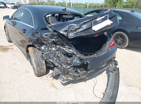 WDDSJ4EB1KN743480 2019 MERCEDES-BENZ CLA 250 Black Widok z przodu