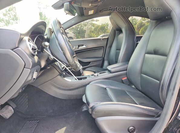 WDDSJ4EB2JN643189 2018 MERCEDES-BENZ CLA-CLASS Black Widok wnętrza z przodu