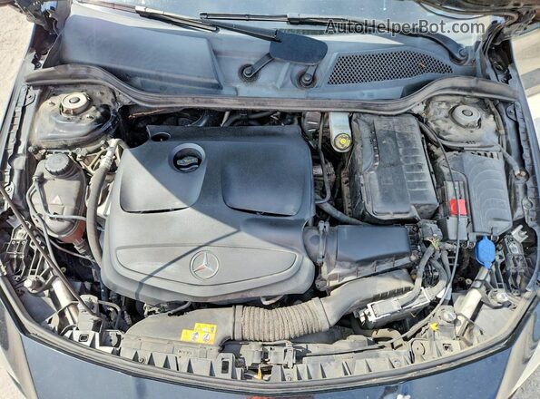 WDDSJ4EB2JN643189 2018 MERCEDES-BENZ CLA-CLASS Black Widok wnętrza z tyłu