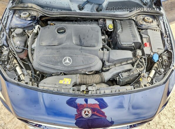WDDSJ4EB3JN525264 2018 MERCEDES-BENZ CLA-CLASS Blue Rear interior view