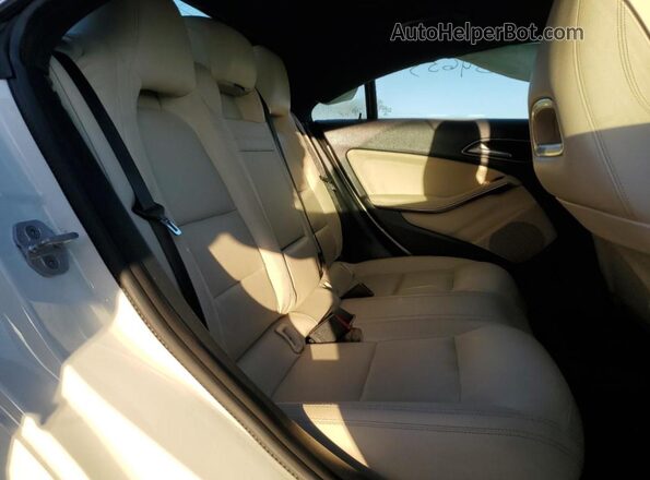 WDDSJ4EB3JN534532 2018 MERCEDES-BENZ CLA-CLASS Белый 