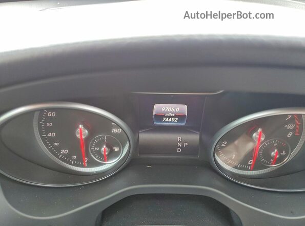 WDDSJ4EB3JN594116 2018 MERCEDES-BENZ CLA-CLASS Red Vista del cuadro de instrumentos