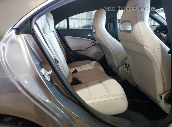 WDDSJ4EB4GN292505 2016 MERCEDES-BENZ CLA-CLASS Silver Հետևի նստատեղերի տեսք